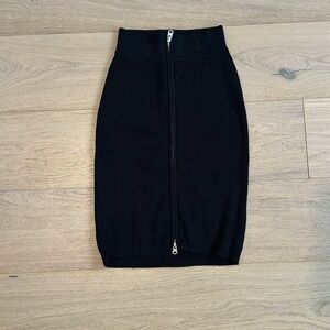 Wilfred Ribbed/zipper sweater skirt